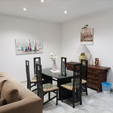 Appartamento Large 2 Bed Apt Puerto Banus Marina Private Parking Marbella Esterno foto