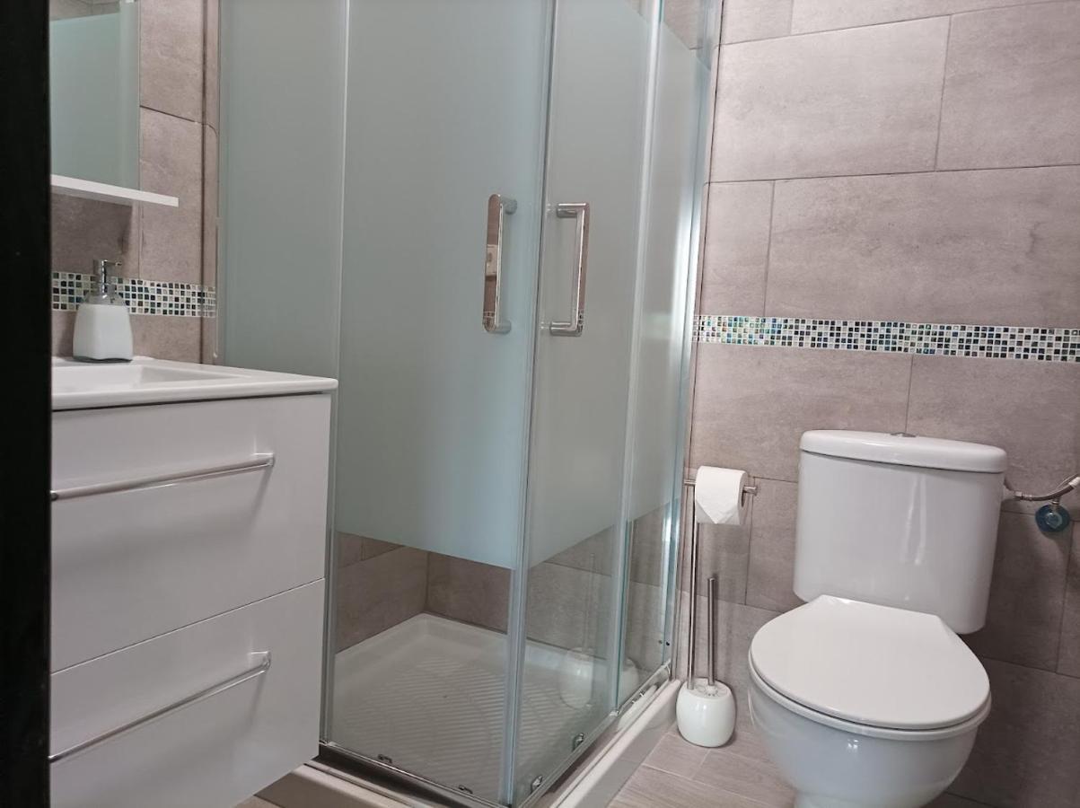 Appartamento Large 2 Bed Apt Puerto Banus Marina Private Parking Marbella Esterno foto