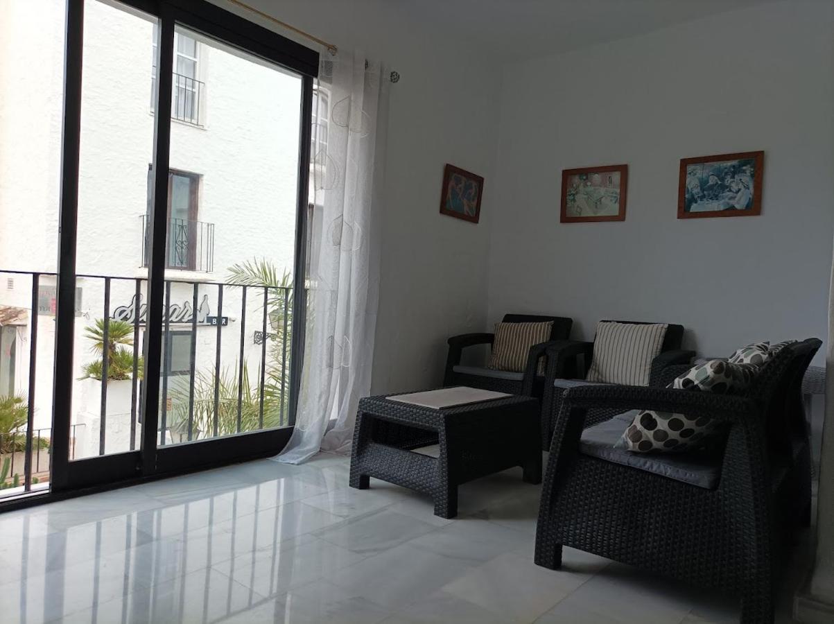 Appartamento Large 2 Bed Apt Puerto Banus Marina Private Parking Marbella Esterno foto